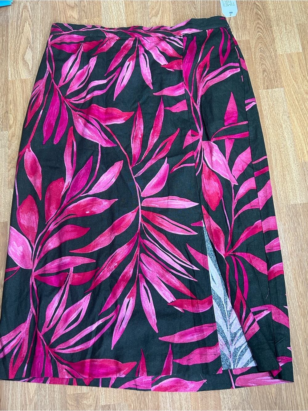 Time and Tru Floral Linen Midi Skirt – NWT – XL